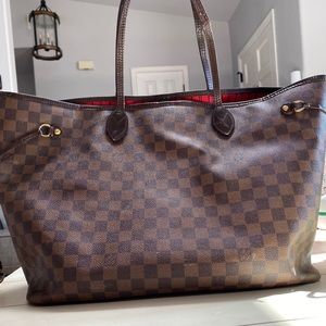 Authentic Louis Vuitton never full GM Damier